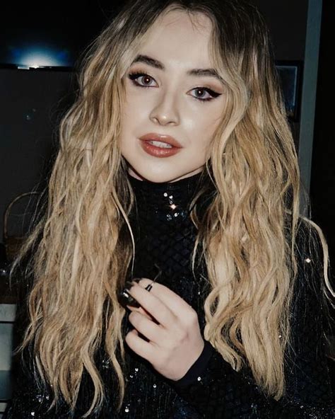 Sabrina Carpenter (@sabrinacarpenter) • Instagram photos and。